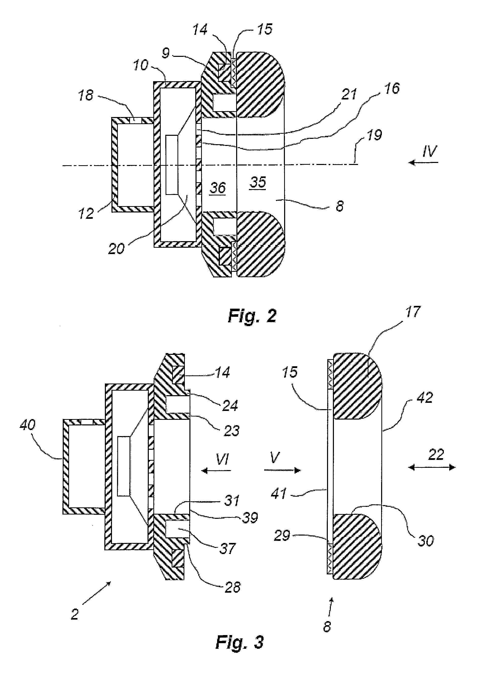 Headset With Magnetically Attached Ear Pad