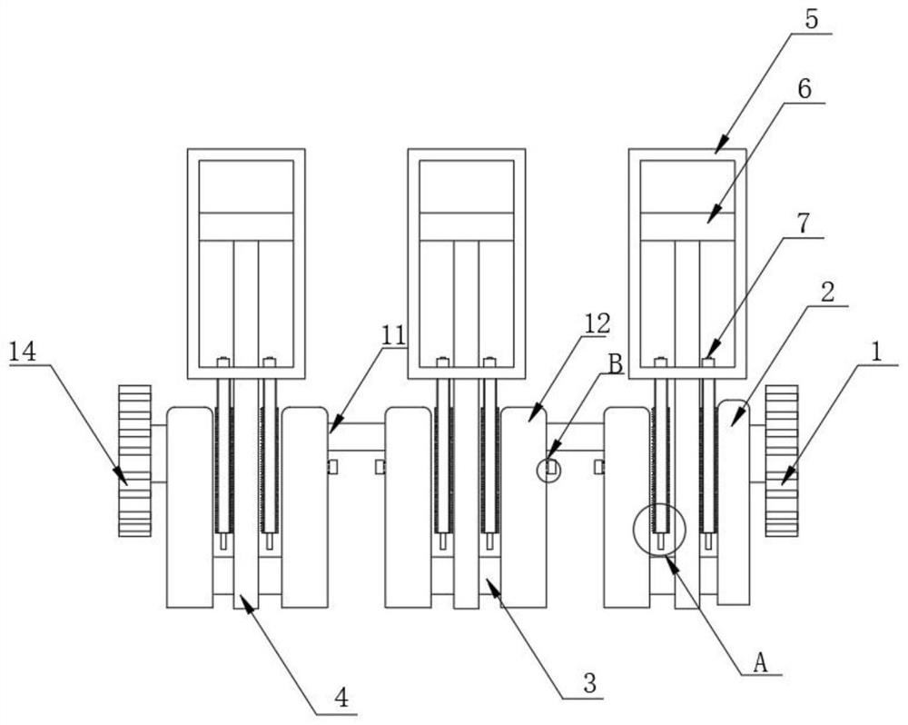 Engine crankshaft cleaning device