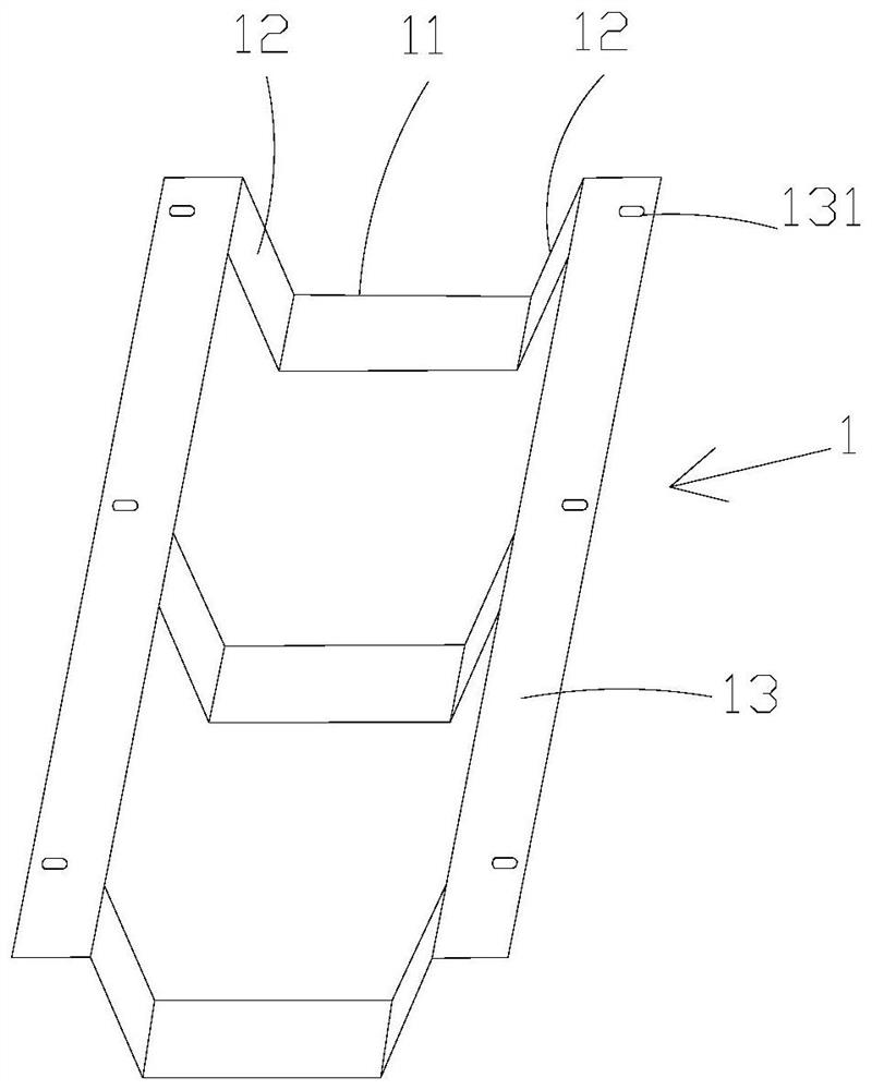 Anti-falling cover net for left and right amplitude middle gaps of overpass railroad bridge and mounting method thereof