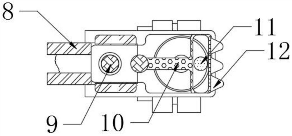 Solution bottle protection equipment for automatically screwing bottle caps in pharmaceutical production