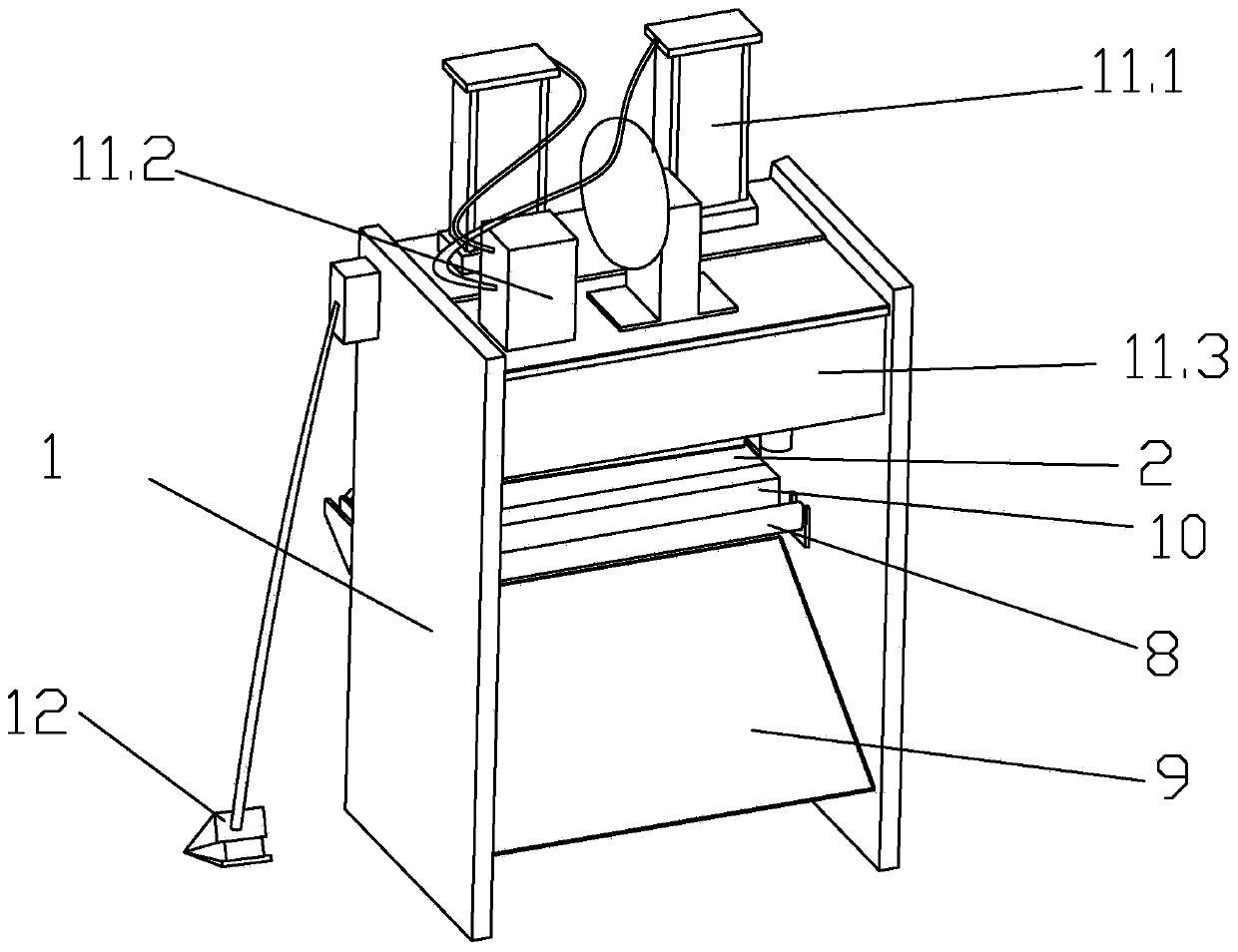 Plastic cutting machine