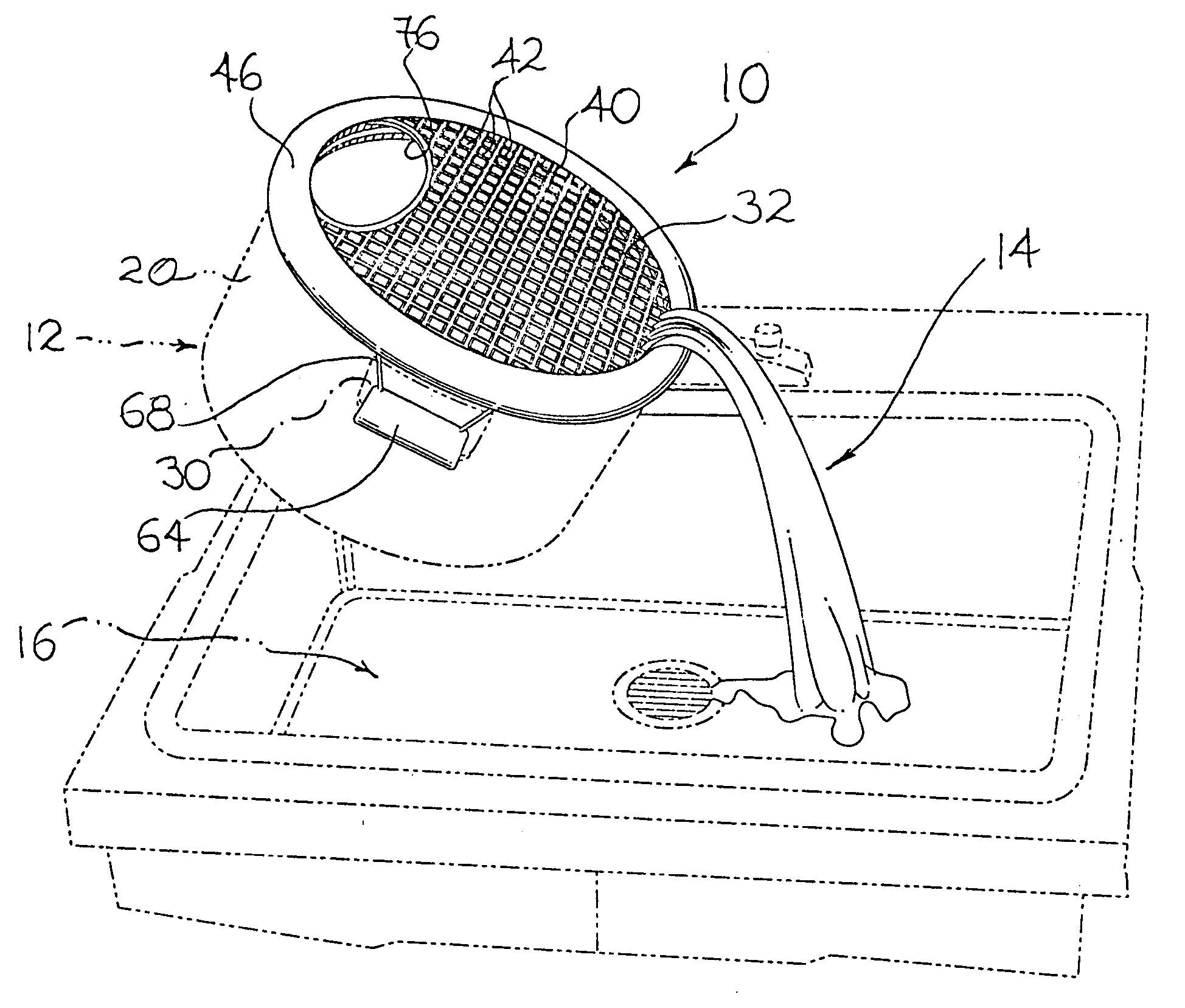 Deformable strainer