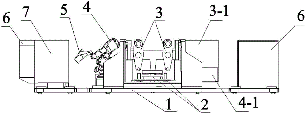 Automatic flaw detection device suitable for detection of rail train wheelset