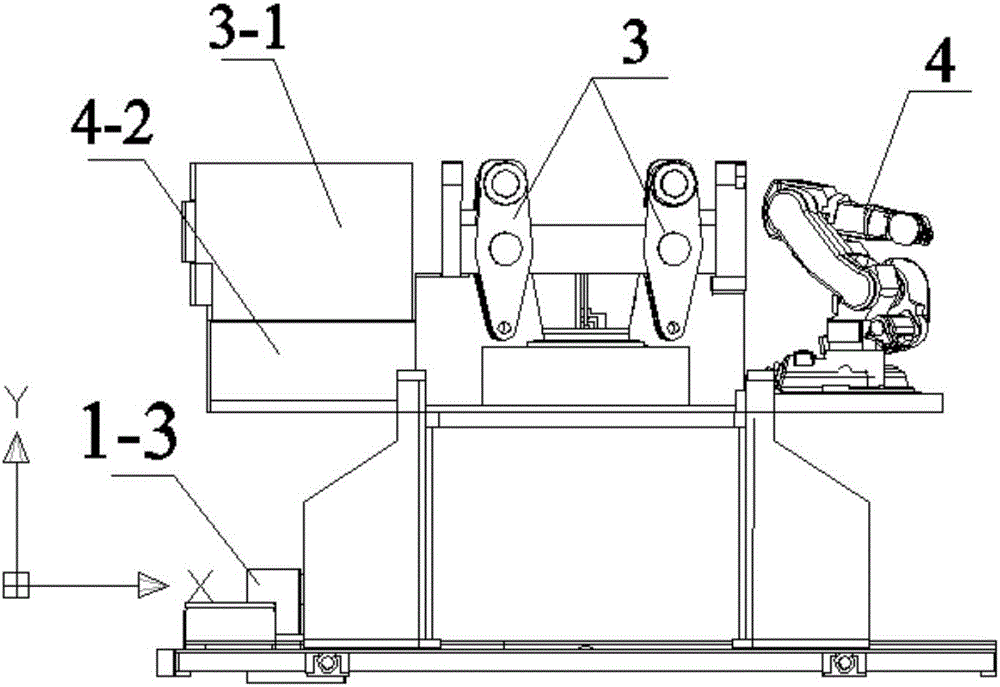 Automatic flaw detection device suitable for detection of rail train wheelset