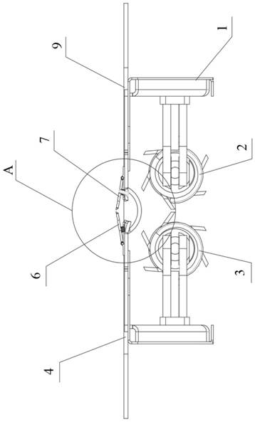 Blade shearing type corn ear picking mechanism