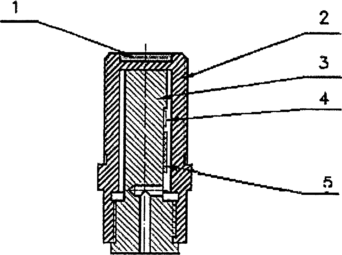 Superhigh pressure dynamic pressure sensor