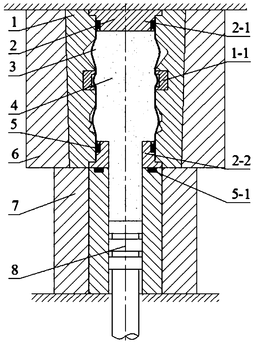 A viscous medium pressure forming device for closed variable cross-section thin-walled parts