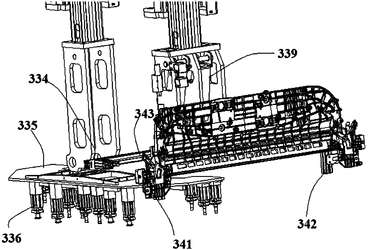 Automatically embedded iron parts injection molding equipment and injection molding method