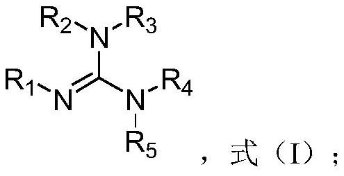 Method for reducing CO2-crude oil minimum miscible pressure and CO2 oil displacement method