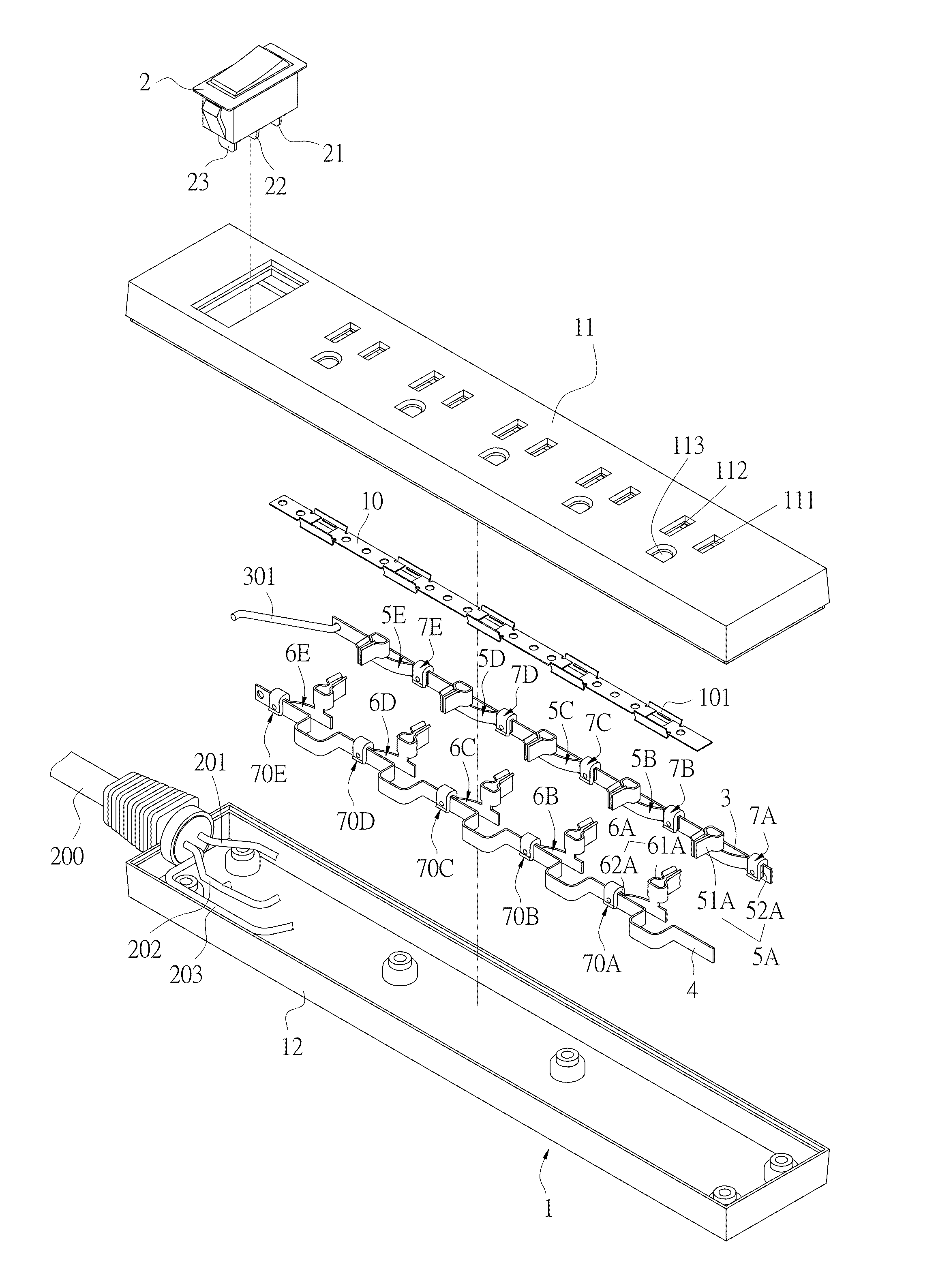 Socket having overheating destructive limiting element