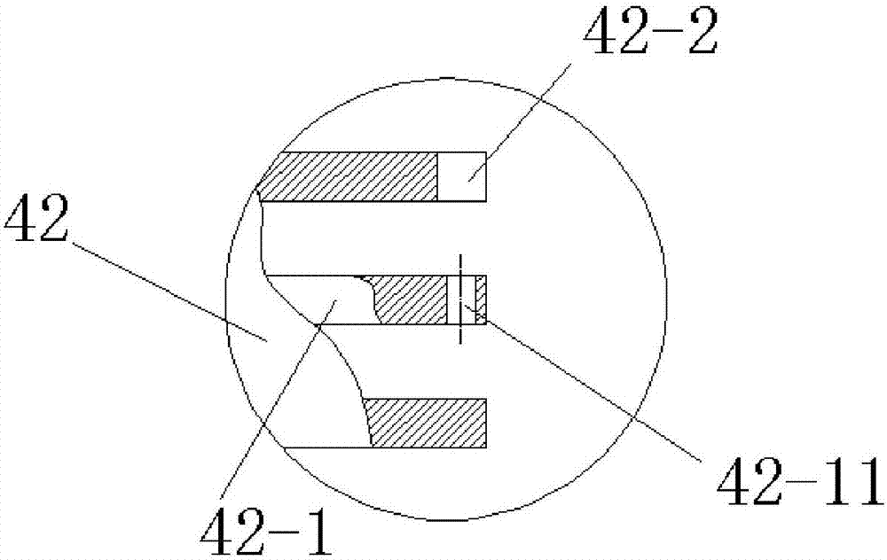 Automatic wire harness winding device