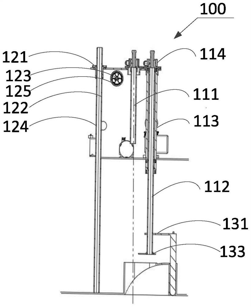 Automatic water adding and draining device for water tank and cleaning robot