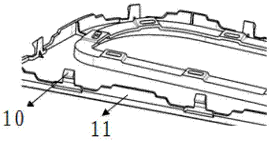 Large plastic plate matching structure based on cantilever buckles