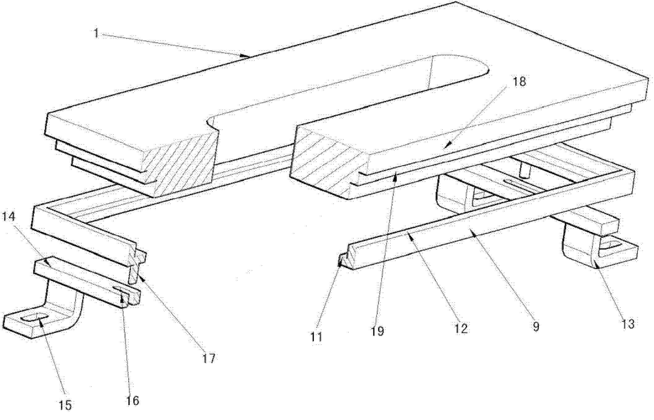 Fixing structure and mode of glass fiber pathway bushing brick