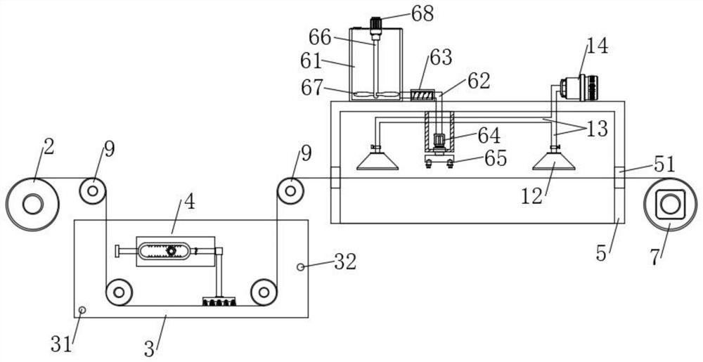 Continuous leather spraying device for luggage processing