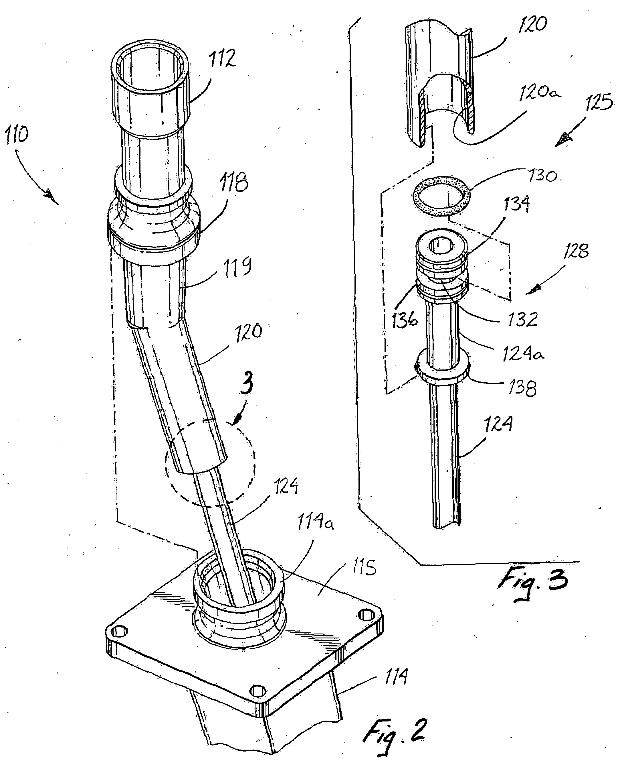 Dynamic sealing assembly to accommodate differential thermal growth of fuel injector components