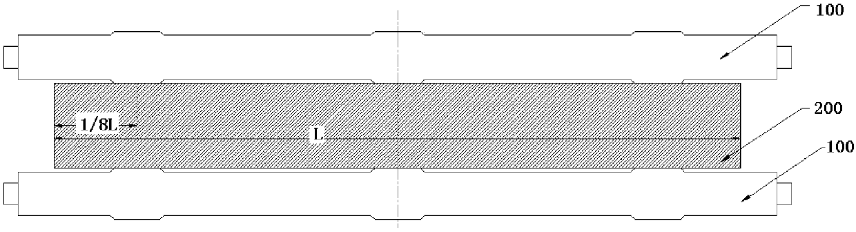 Convex foot roller for continuously casting plate blank and method for improving center segregation and porosity of continuously cast plate blank