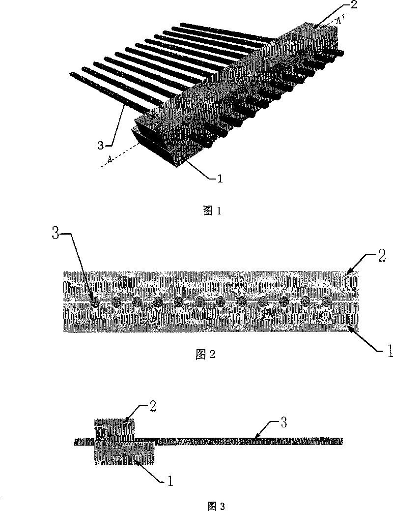 Passive coupling method between photodevice matrix and optical fiber array and method for making assembly thereof