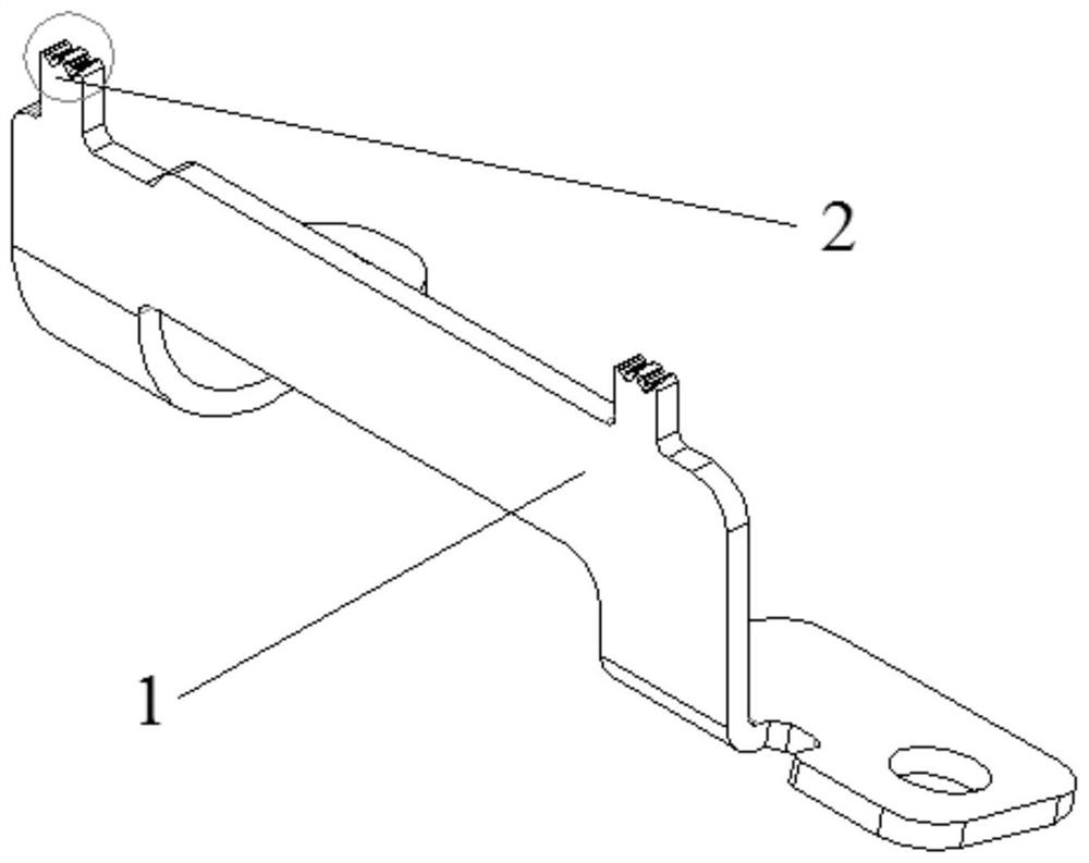 A welding connection structure between a capacitor and a busbar