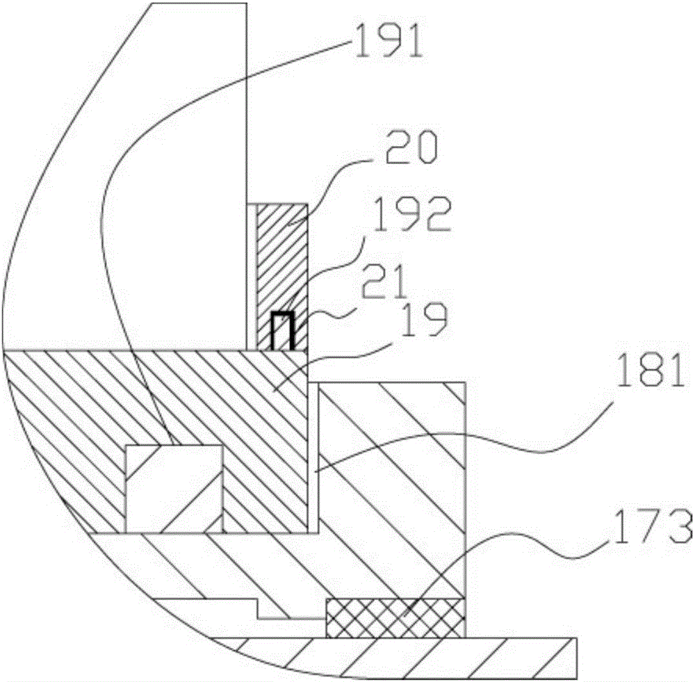 Automatic cream applying mechanism for circular cakes