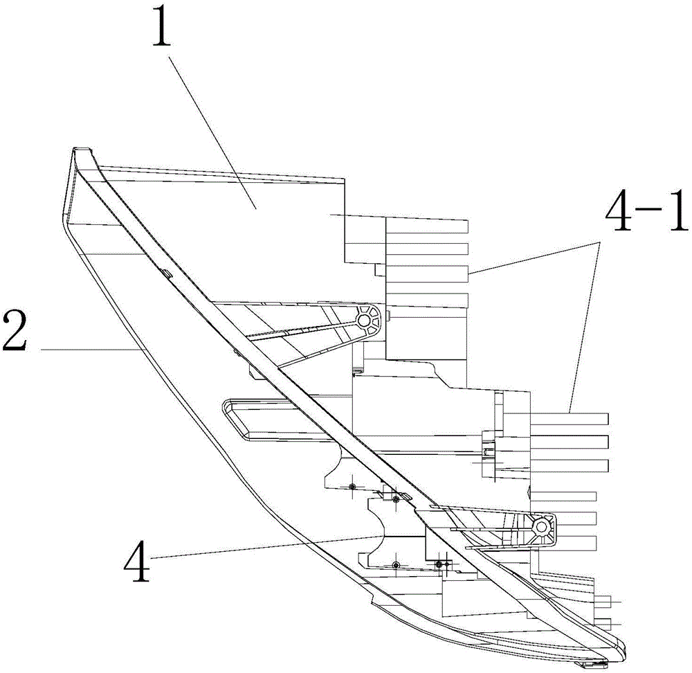 Automotive LED headlamp capable of conducting forced cooling during automobile motion