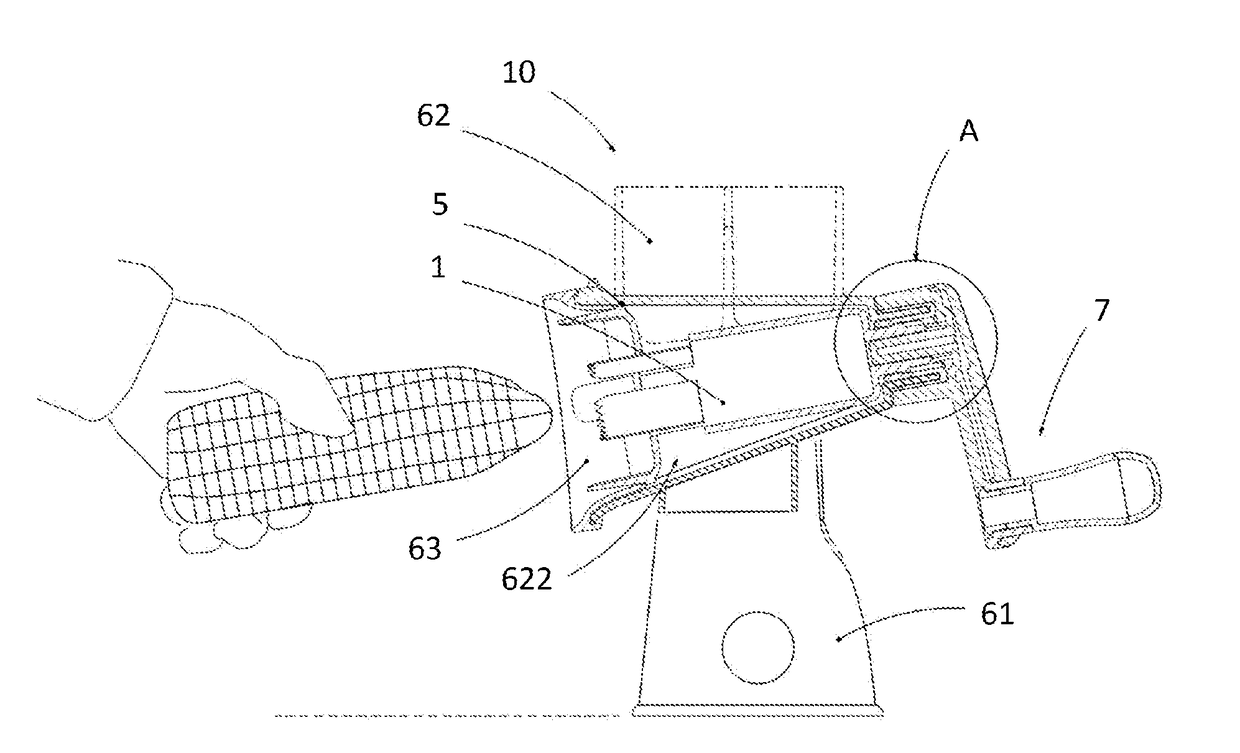 Cutter for Corn Threshing and Rotary Food Processor Therewith