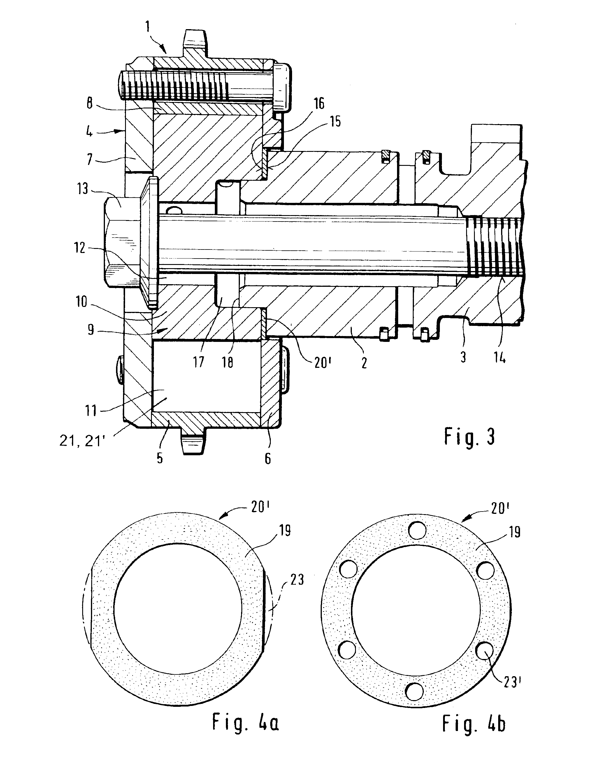 Internal combustion engine adjusting the rotation angle of a camshaft with respect to a crankshaft