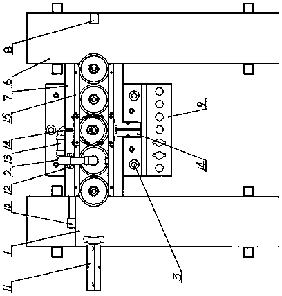 Special automatic extruding machine for belt pulley inner hole