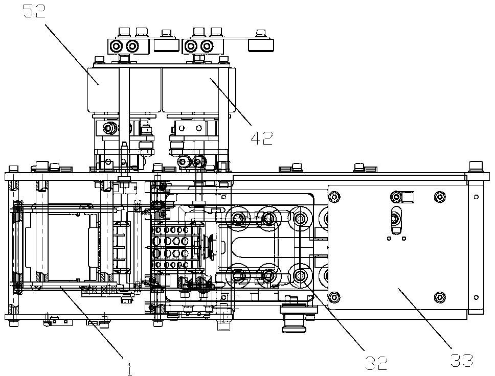 Transport mechanism and method for initializing special-shaped IC (integrated circuit) cards