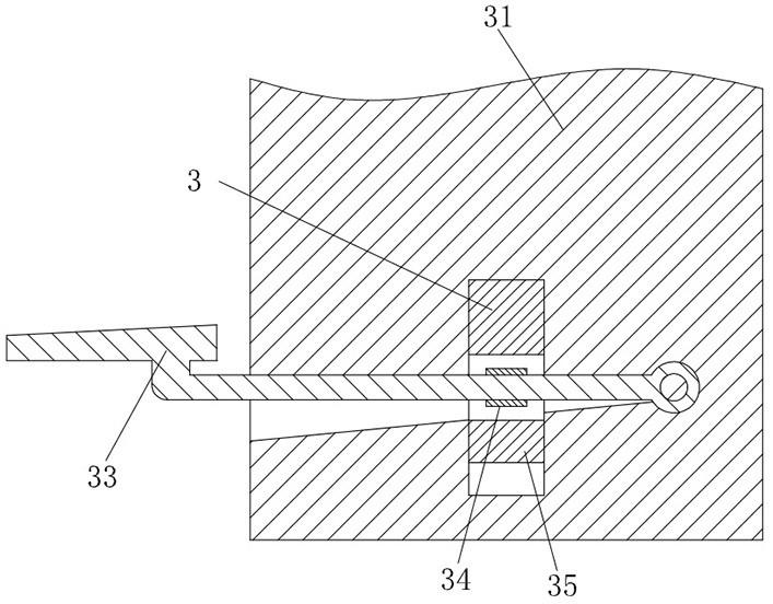 Laser cutting machine facilitating multi-angle cutting of steel pipe