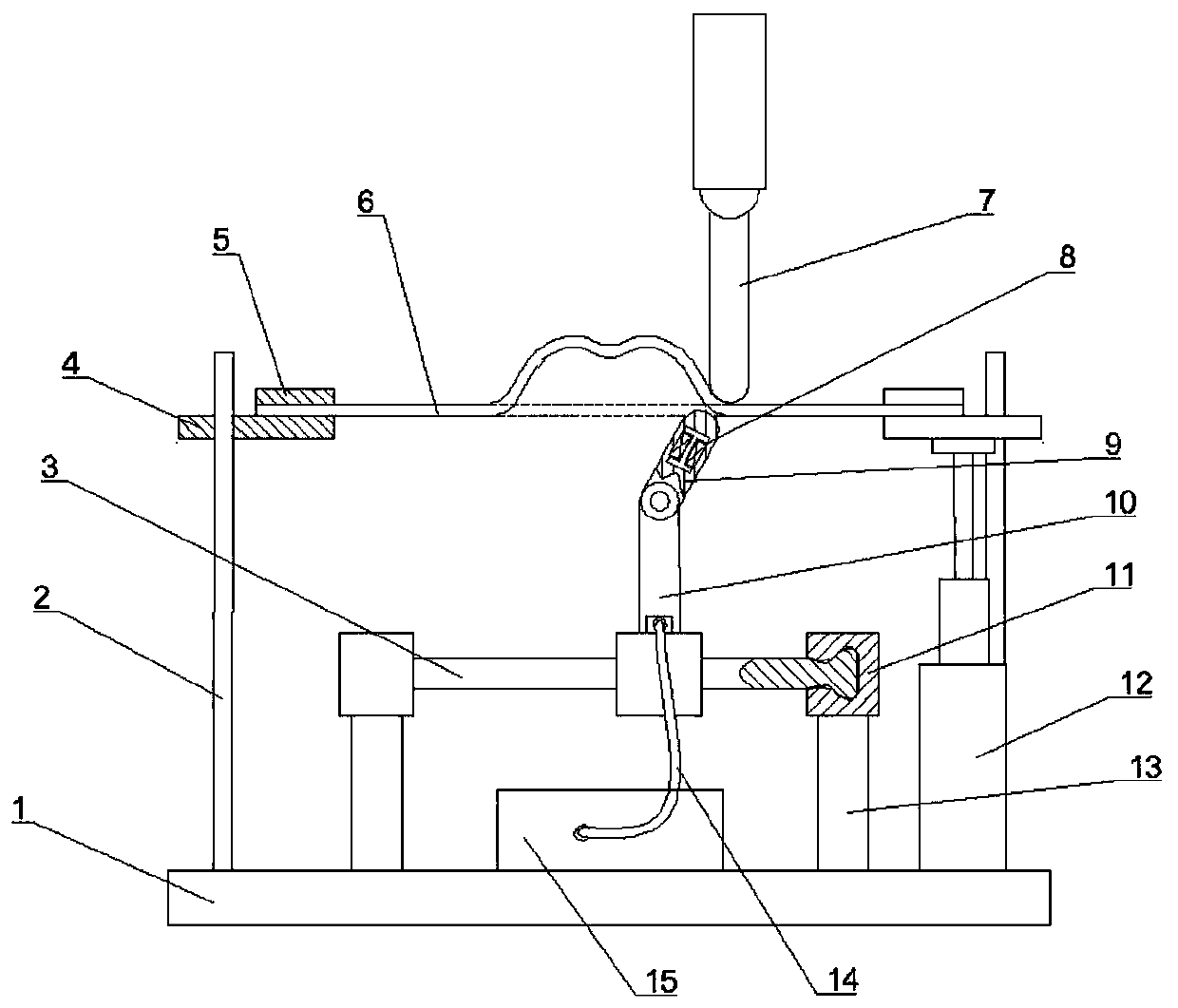 A pulsed microwave-assisted dynamic support flexible forming device and method