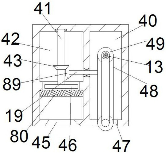 A traction device for post-processing of aluminum alloy extrusion