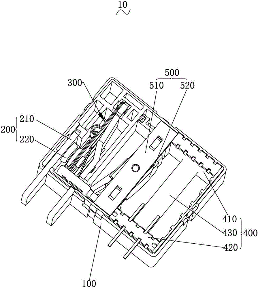 Magnetic latching relay for synchronous switch