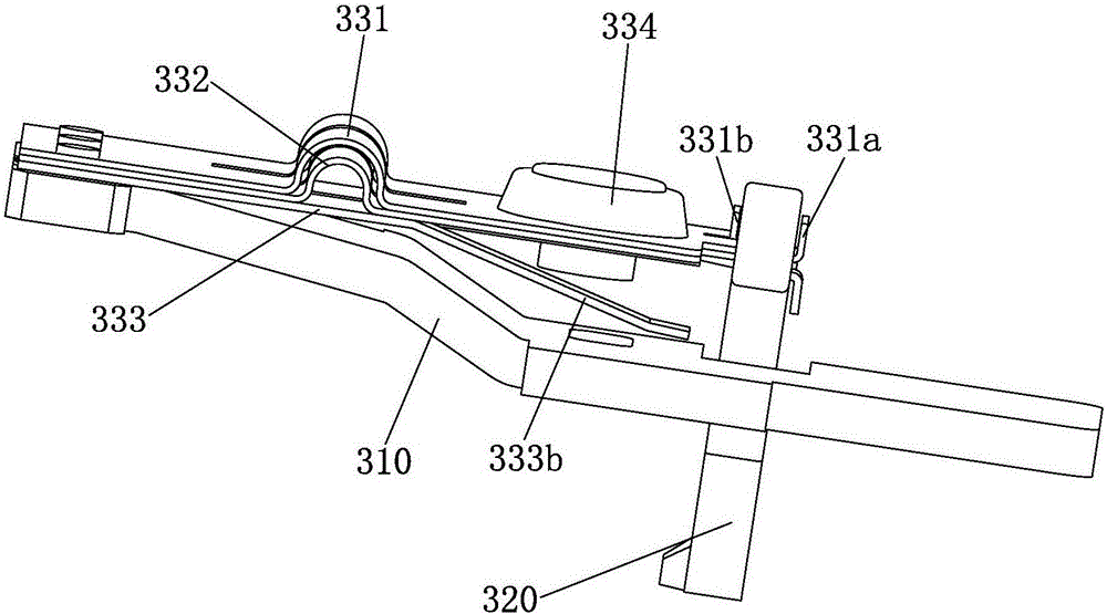 Magnetic latching relay for synchronous switch