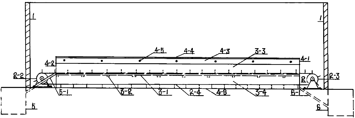 Rotary iron chain scraper type solid-liquid separation excrement-scraping device and method