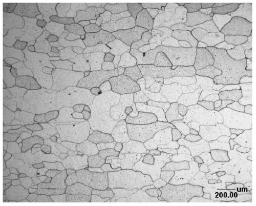 A kind of low-nickel type medium chromium ferritic stainless steel and its manufacturing method