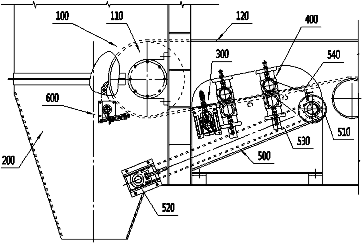 Differential rotary type cleaning device and belt cleaner as well as method thereof