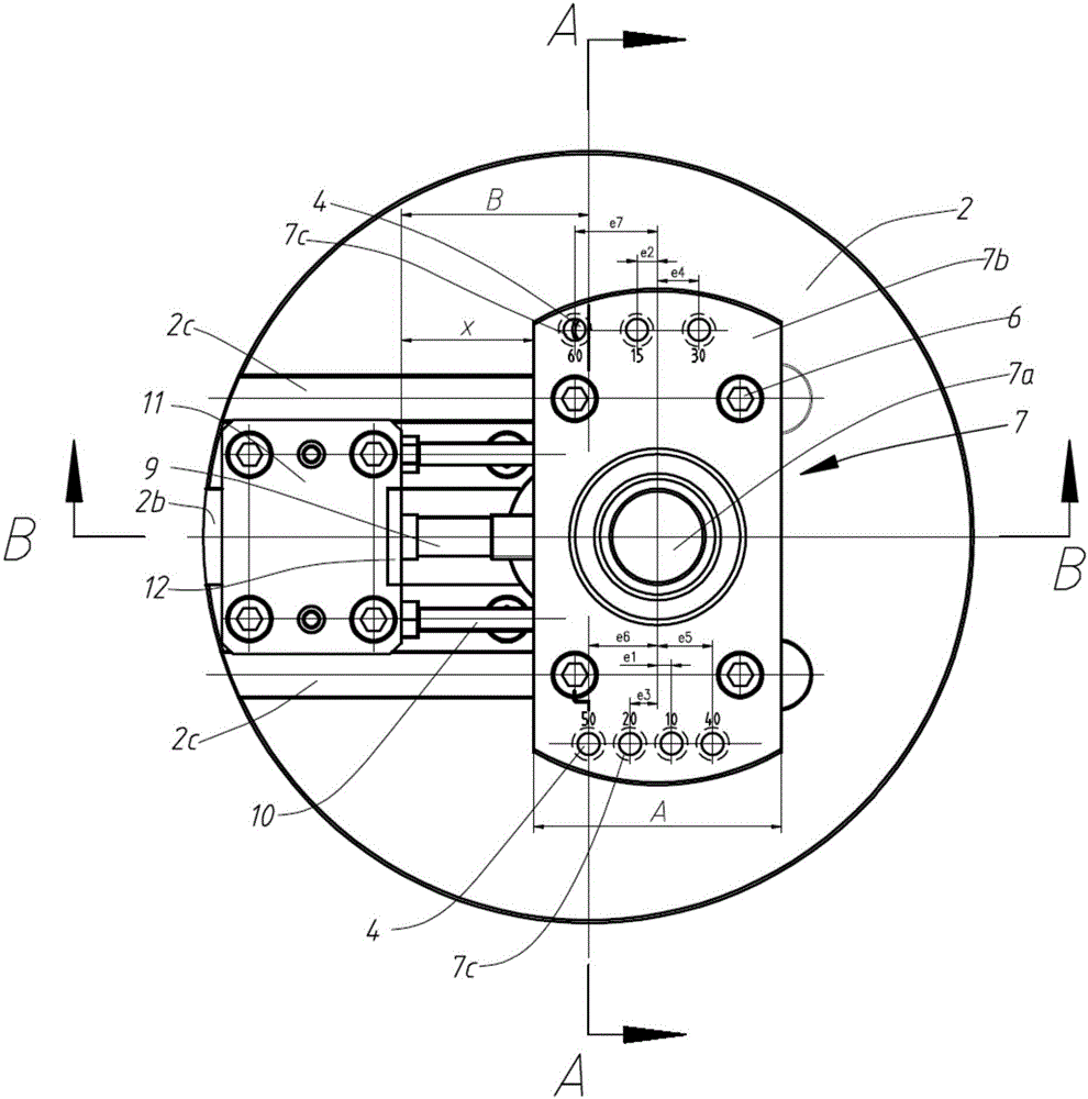 Step and stepless regulation device and regulation method for eccentricity of eccentric shaft