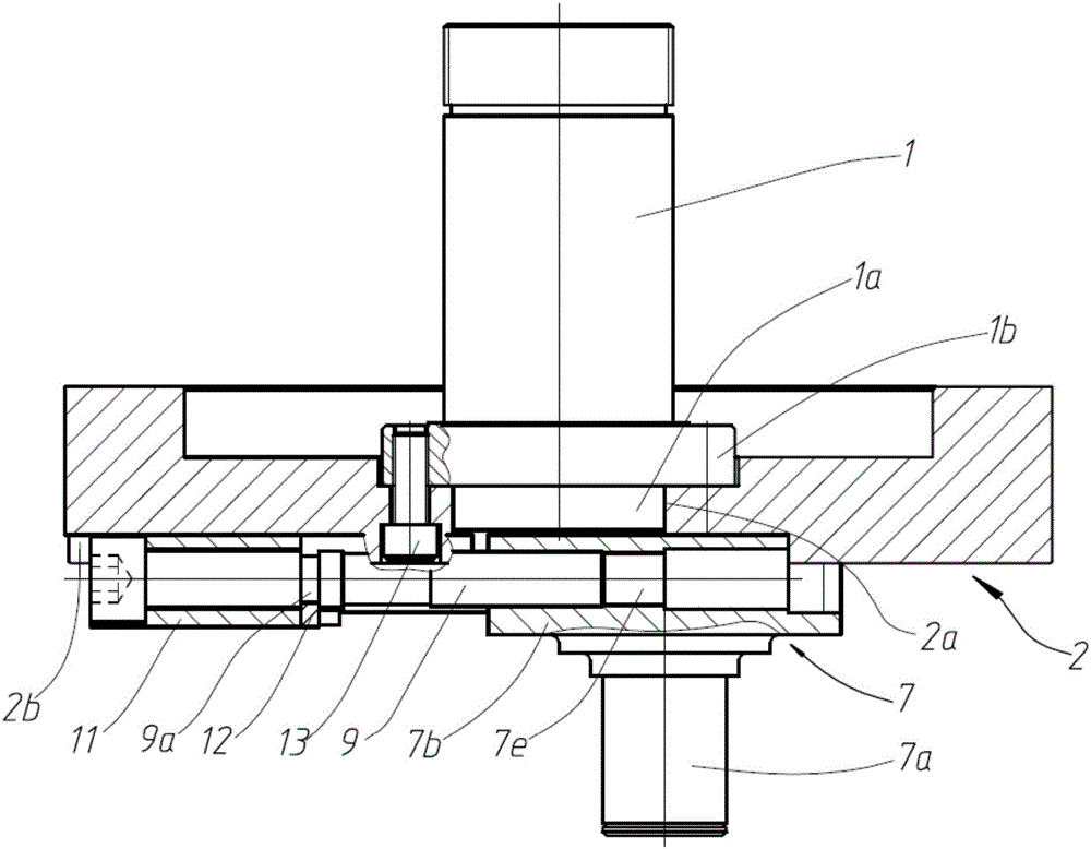 Step and stepless regulation device and regulation method for eccentricity of eccentric shaft