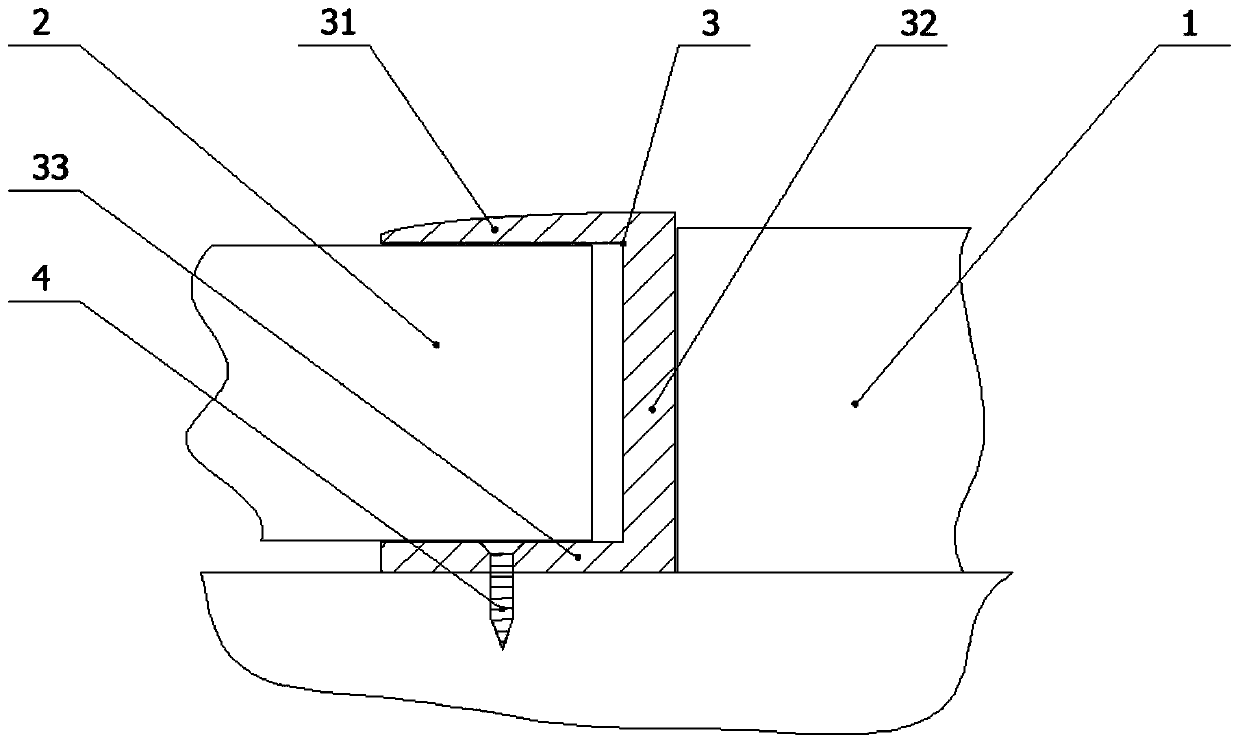 Closing structure for joint between wood floor and stone and installation method