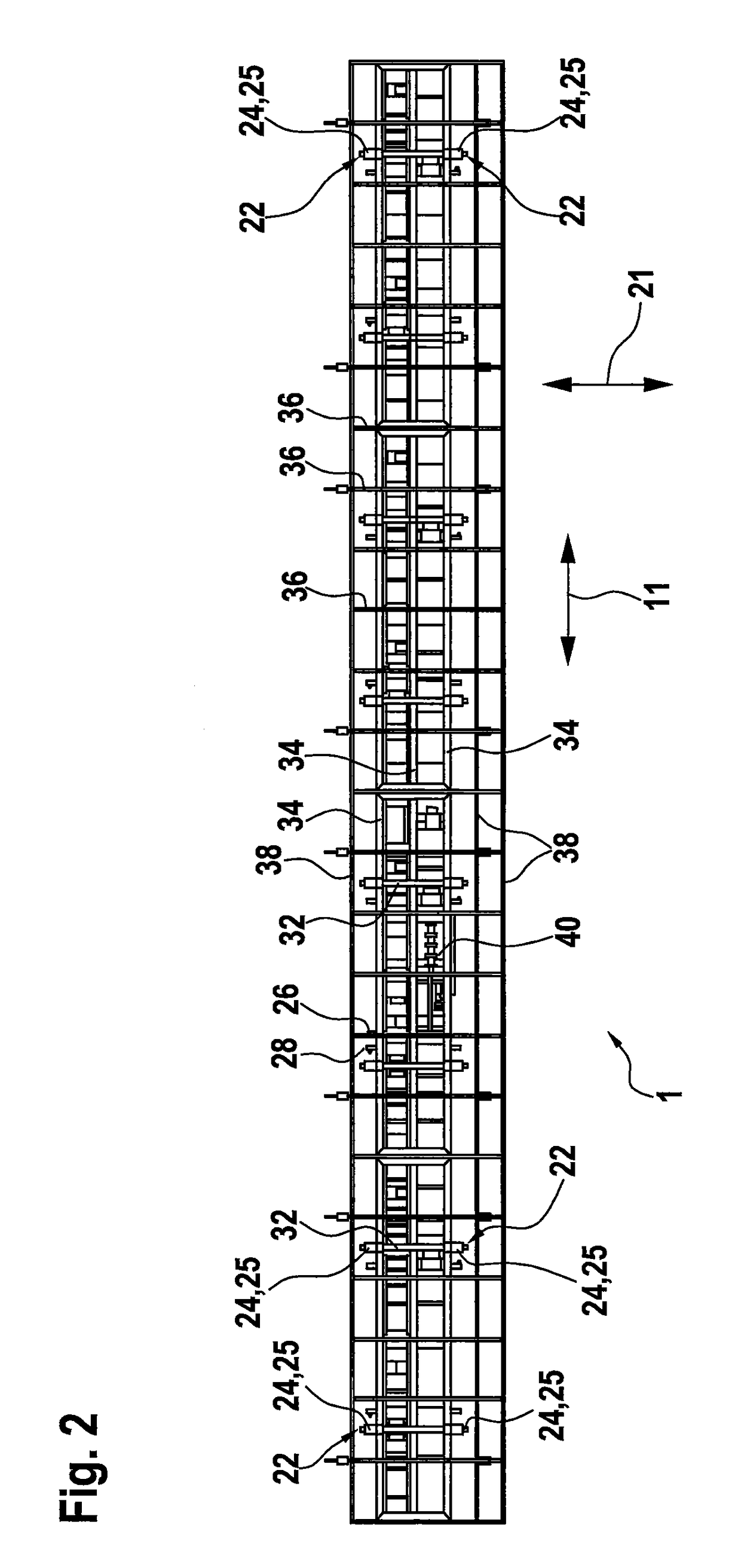 Handling device for handling a rotor blade mold for producing a rotor blade of a wind turbine