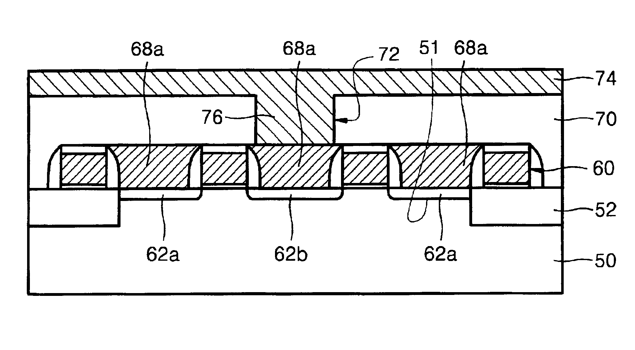 Integrated circuit devices including self-aligned contacts with increased alignment margin