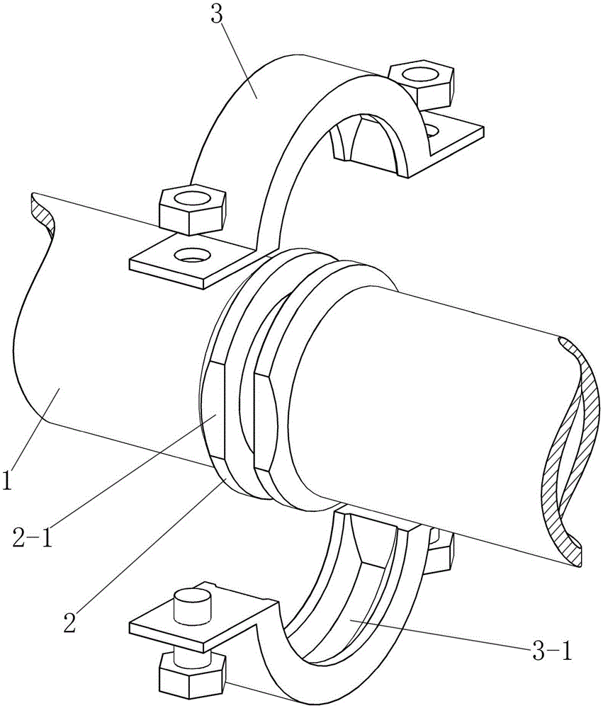 Hoop type connecting structure for composite thin-walled circular pipes