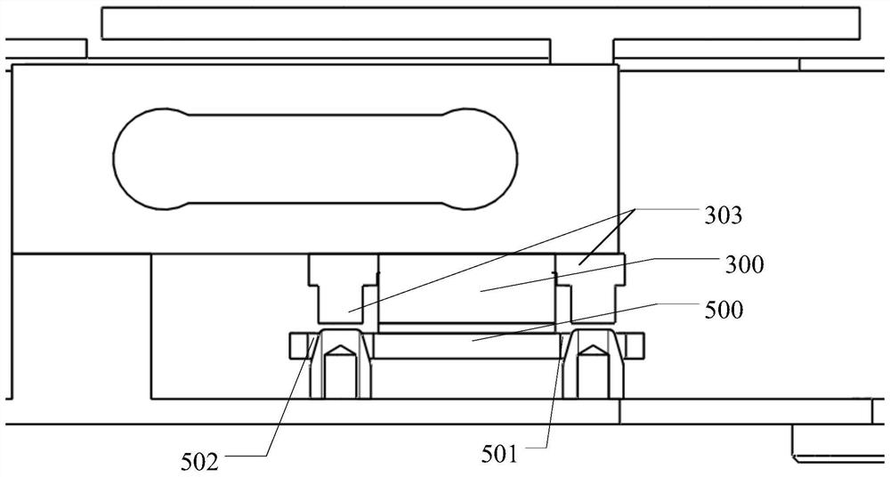 Self-calibration balance free of manual calibration