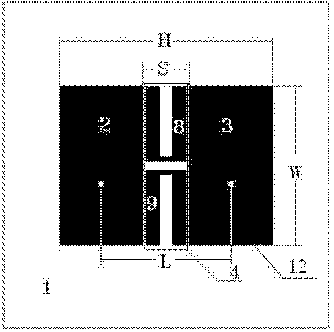 Microstrip Array Antenna with Low Coupling and Small Spacing