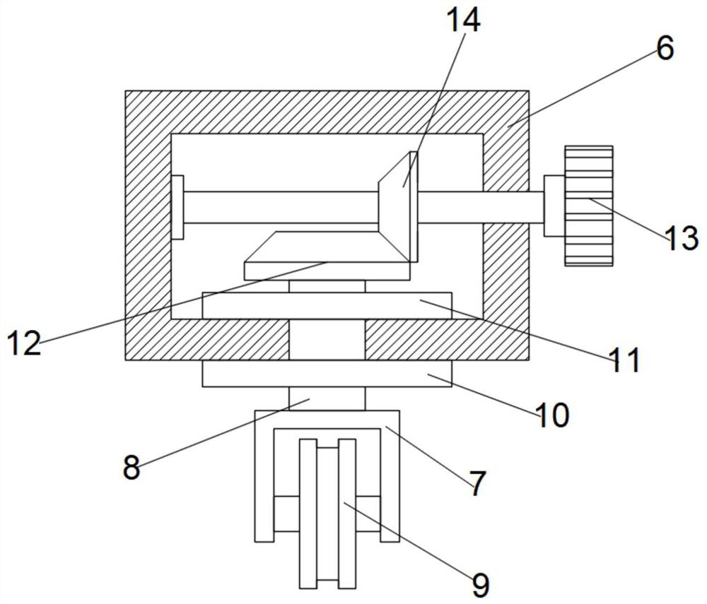 Orthopaedic traction device with included angle adjustable and self-locking functions