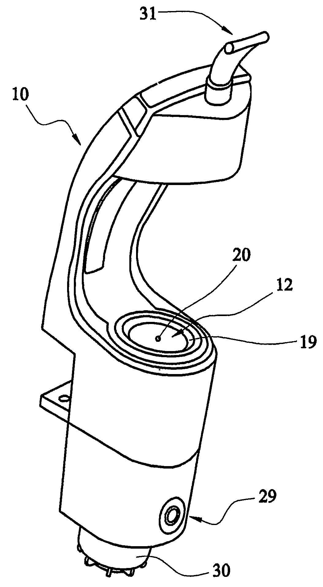 Apparatus for forming a head on a beverage