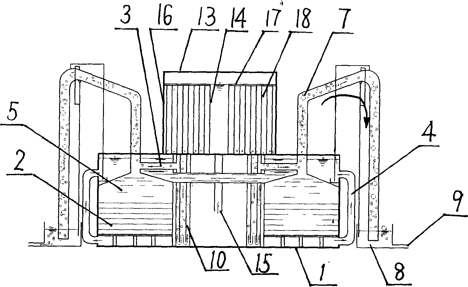 Apparatus and method for treating river and lake water