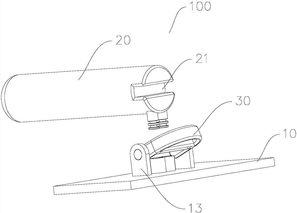 Filter core fixing assembly, and water purifier provided with filter core fixing assembly