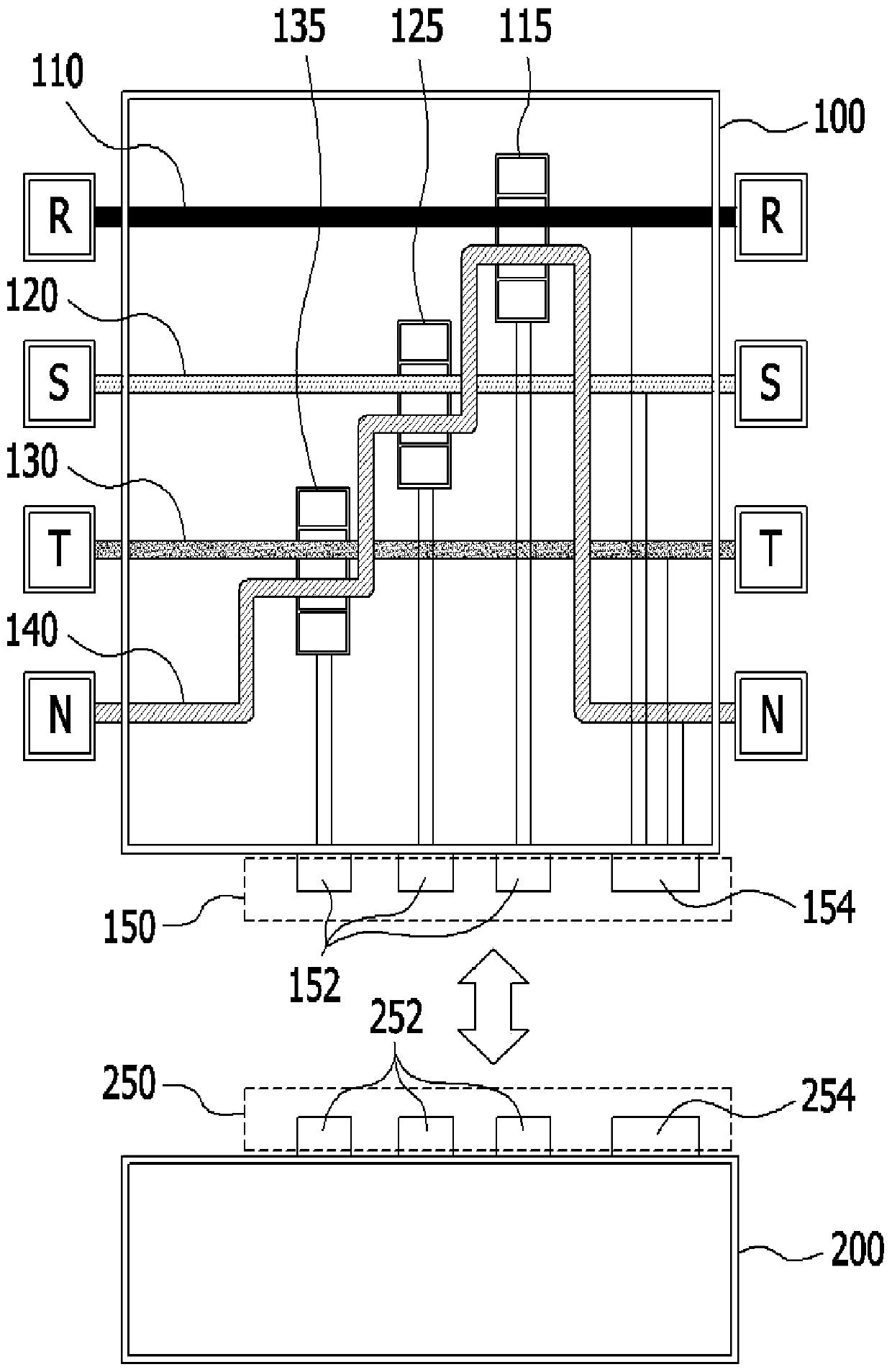 Zero-phase current transformer for measuring three-phase four-wire live wire insulation resistance, and live wire insulation resistance measurement device